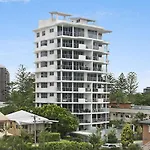 Eden Apartments Unit 1001 - Luxury 3 Bedroom Penthouse Close To The Beach In Rainbow Bay Coolangatta