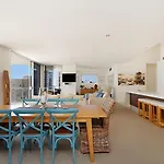 Eden Apartments Unit 1001 - Luxury 3 Bedroom Penthouse Close To The Beach In Rainbow Bay Coolangatta
